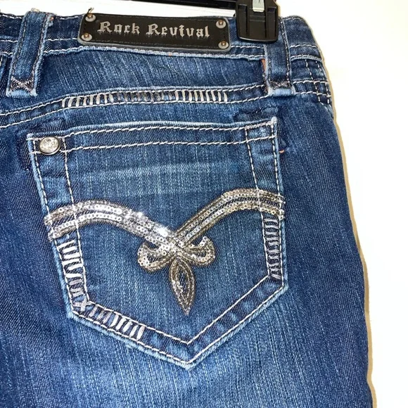 Rock Revival Silver Sparkly Buckle Jeans - Picture 3 of 6